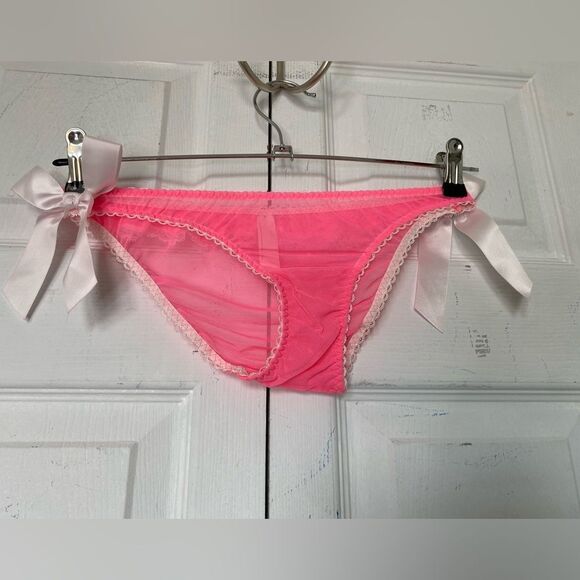 Victoria's Secret’s Baby Doll Negligee and Pant Set in Pink with Lace - Picture 9 of 11